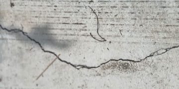 Pembangunan Rabat Beton di Desa Banggle Retak Setelah Dua Minggu, Warga Pertanyakan Pengawasan Dinas