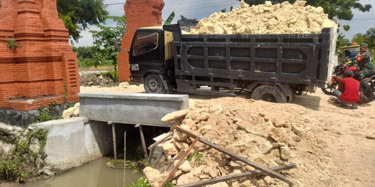 Proyek Jembatan Di Desa Ngegot Asal Jadi – Jadi Sorotan Masyarakat.